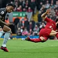 Arsenal empató 2-2 con Liverpool y Manchester City se le acercó a 6 puntos