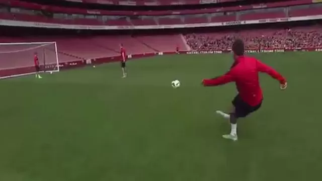 Arsenal: Laurent Koscielny se luce con gol de rabona en entrenamientos