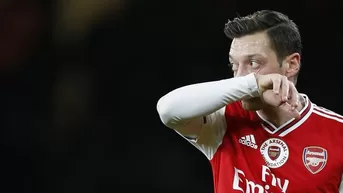 Arsenal: Mesut Özil calificó de "desleal" al club inglés