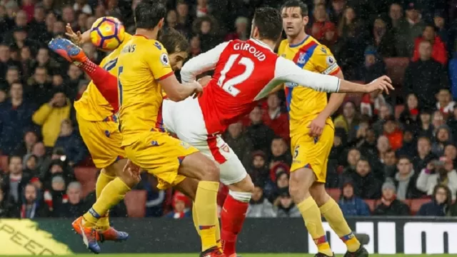 Arsenal: Olivier Giroud y el genial golazo de taco para arrancar el 2017