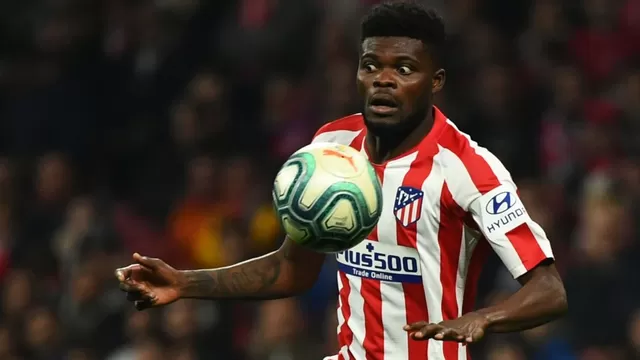 Thomas Partey, mediocampista ghanés de 27 años. | Foto: AFP/Video: Arsenal