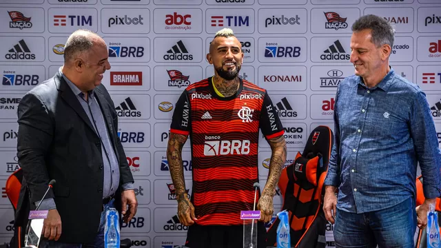 Arturo Vidal fue presentado oficialmente como jugador de Flamengo