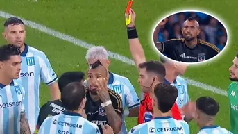 Vidal hizo gesto de dos Copas América y fue expulsado ante Racing