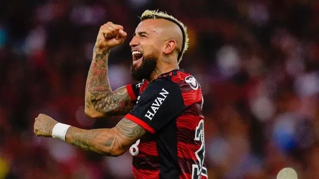 Arturo Vidal marcó su primer gol con Flamengo en goleada 4-1 sobre Goianiense