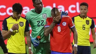 Arturo Vidal recibe un mensaje desde Ecuador: Te traemos un recuerdo de Qatar