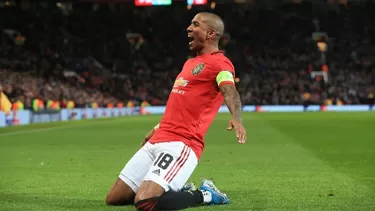 Ashley Young tiene 34 años | Foto: AFP.