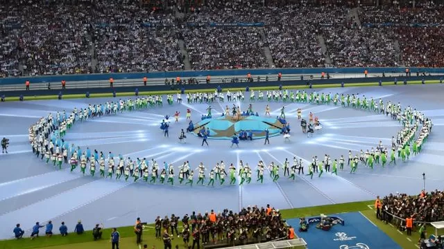 Postales de la ceremonia de la final de la Champions League 2014-15-foto-3