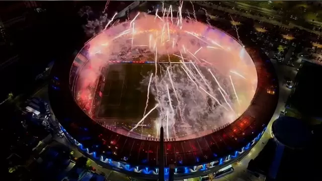 Hinchas de Racing dieron espectacular recibimiento a sus jugadores para partido ante Flamengo / AD / ESPN