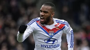 Así juega Lacazette, el goleador con mejor promedio que Cristiano y Messi