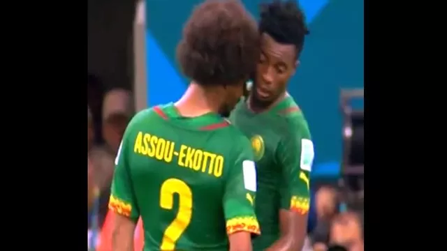 Así se encararon y llegaron a las manos dos jugadores de Camerún-foto-2
