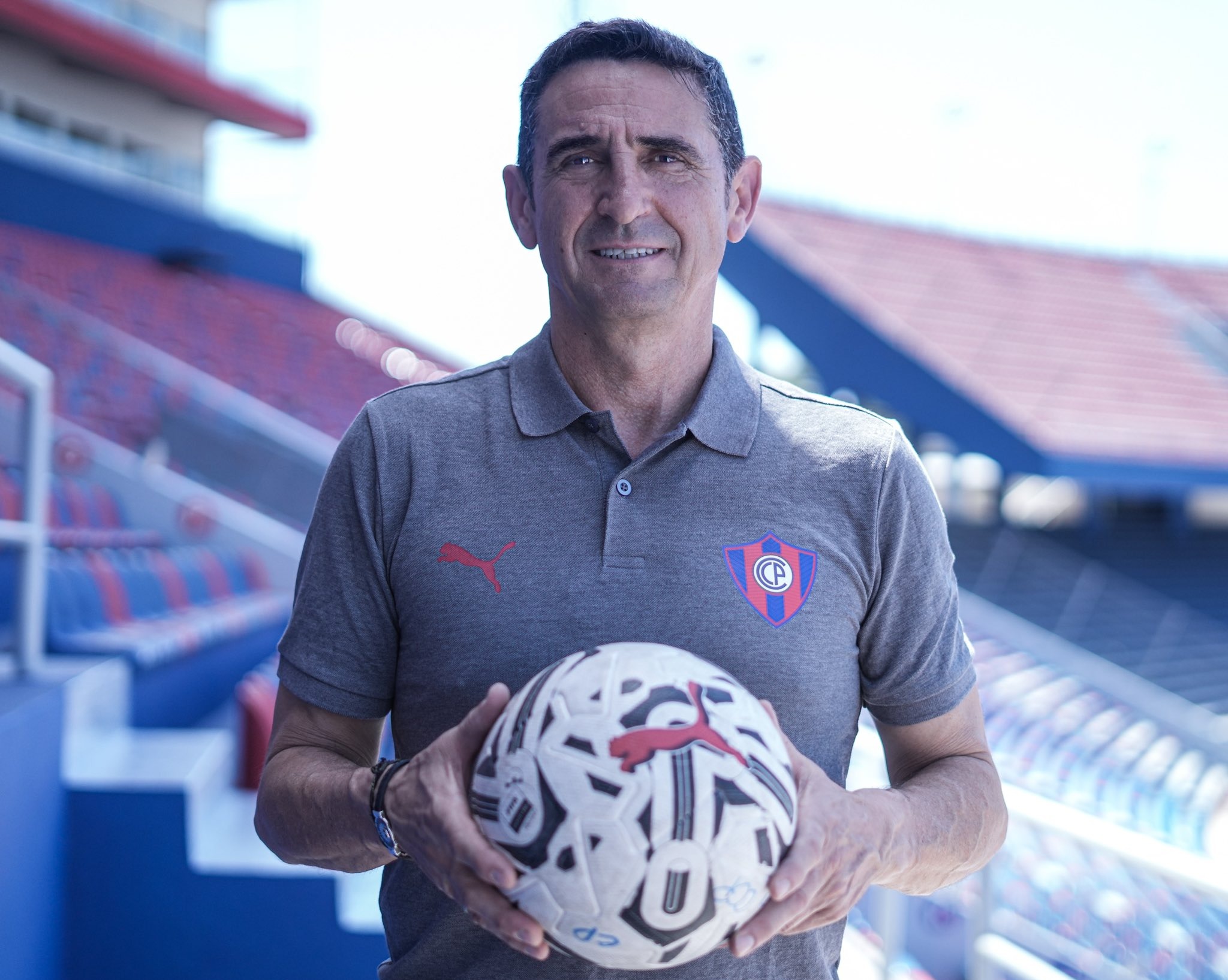 Manolo Jiménez es el nuevo entrenador de Cerro Porteño. | Fuente: @CCP1912oficial