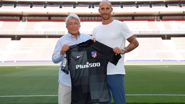 Atlético de Madrid fichó al portero francés Benjamin Lecomte