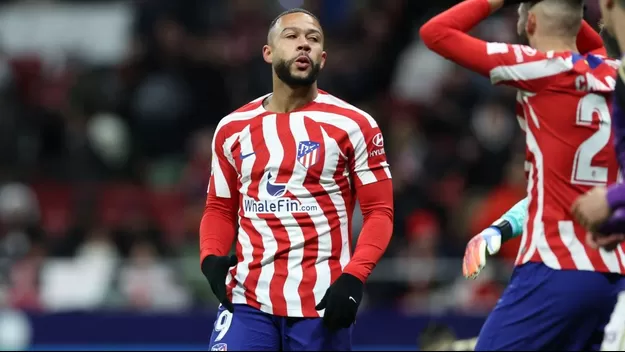 Atlético goleó 3-0 al Real Valladolid en el debut de Memphis Depay
