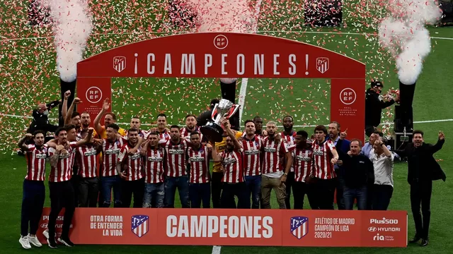 Atlético de Madrid recibió la copa de campeón de LaLiga 2020-21