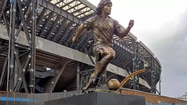 Estatua de Diego A. Maradona en Nápoles / Foto: Twitter