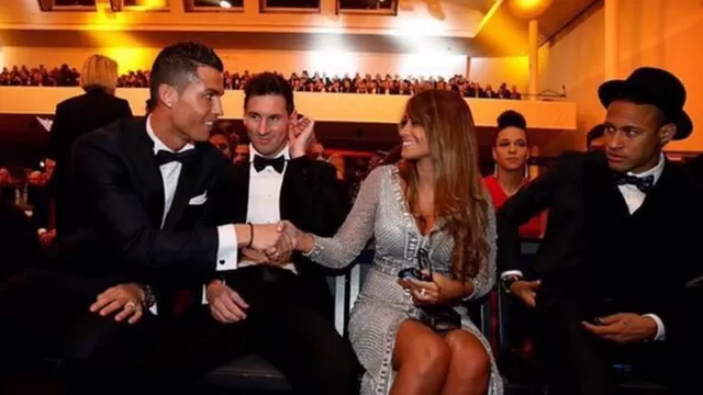 Estas fotos de Antonella y Messi paralizaron las redes en el Balón de Oro-foto-1