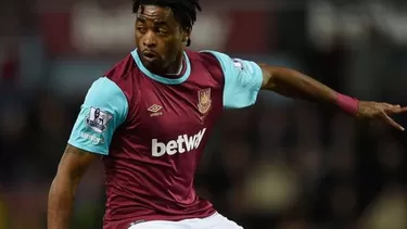 Barcelona: Alex Song cerca de fichar por el Rubin Kazan de Carlos Zambrano