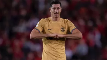 Lewandowski anotó golazo tras burlar a rival con genial enganche. | Foto: @FCBarcelona/Video: Bein Sports