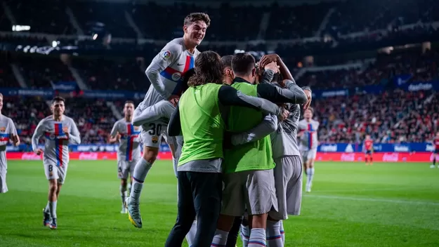 Barcelona remontó y derrotó 2-1 al Osasuna y es cómodo líder de LaLiga española