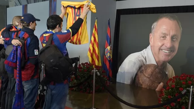 Barcelona rindió homenaje a la memoria de Johan Cruyff en el Camp Nou
