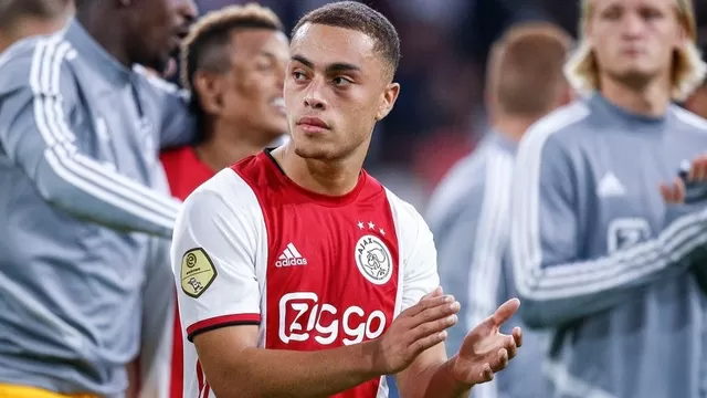 Sergiño Dest es un defensa neerlandés de 19 años. | Foto: Instagram