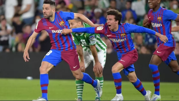 Barcelona derrotó 2-1 al Betis con golazo agónico de Jordi Alba