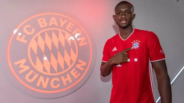 Tanguy Kouassi, defensa francés de 18 años. | Foto/Video: @FCBayernES