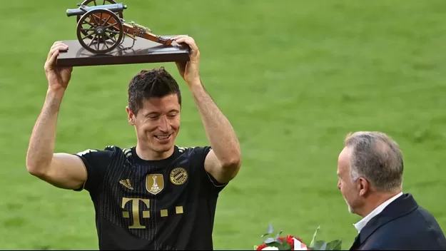 Bayern Munich: Lewandowski supera el récord de Gerd Müller con 41 goles