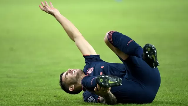 Lucas Hernández se lesionó en el Olimpiakos vs Bayern Munich. | Foto: AFP