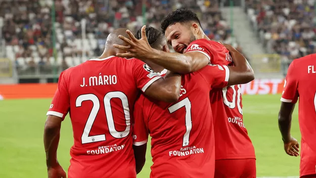 Benfica con un pie en fase de grupos de Champions tras derrotar al Dynamo Kiev