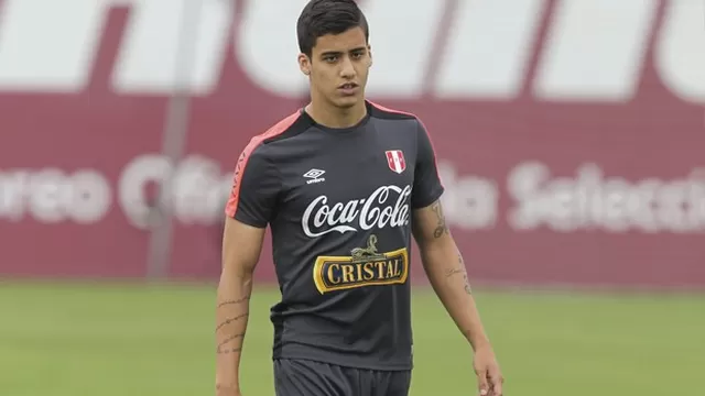 El PSV quiere liberar al delantero peruano.