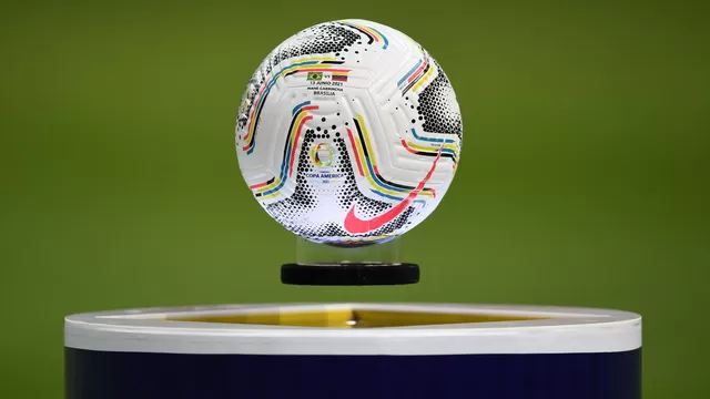Balón oficial de la Copa América 2021 (Foto: AFP)