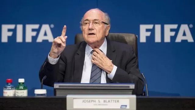 Blatter estudia iniciar acciones legales contra FIFA para limpiar su nombre
