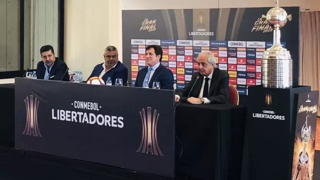 Presidentes de River Plate y Conmebol discutieron por la sanción a Gallardo