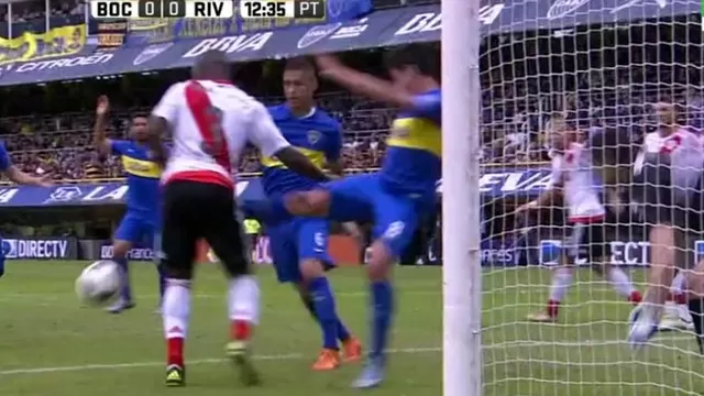 Boca Juniors vs. River Plate: Pablo Pérez y una criminal patada a Balanta