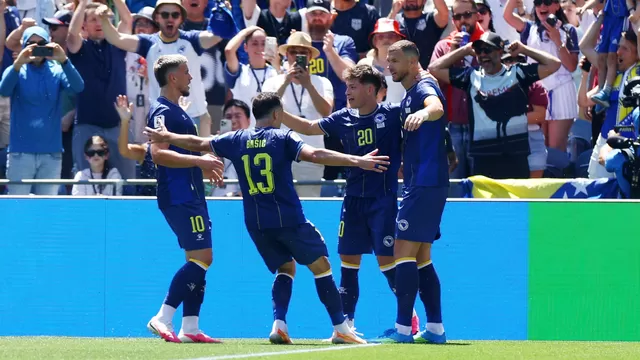 Bosnia y Herzegovina venció 3-1 a Catar por el Grupo B y quedó como tercero para seguir soñando con el Mundial 2026 | Foto: Reuters by Blake Dahlin