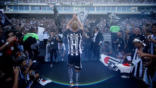 Botafogo: Keisuke Honda desató la locura en el estadio Nilton Santos