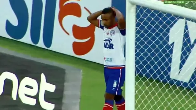 Terrible error de Élber en el Fluminense vs Bahia. | Video: SporTV