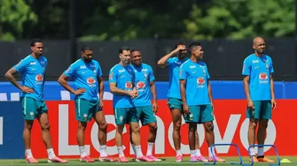 Brasil entrenó bajo 36 grados de calor en New Jersey. Foto: Reuters / Video: @simpraisa