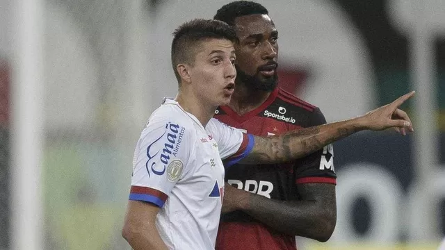 Brasil: Gerson de Flamengo acusó de racismo a jugador colombiano de Bahia