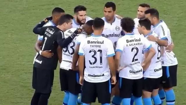 Brasil: parece una charla del Gremio, pero no creerás qué hizo Douglas