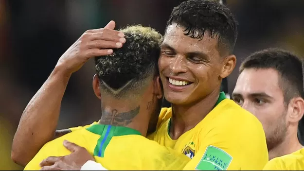 Brasil: Thiago Silva defiende a Neymar de fuertes críticas