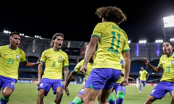 Brasil y Paraguay lideran el Sudamericano de fútbol playa, tras