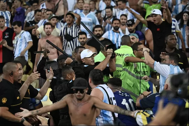 Violencia en el Maracaná. | Foto: AFP