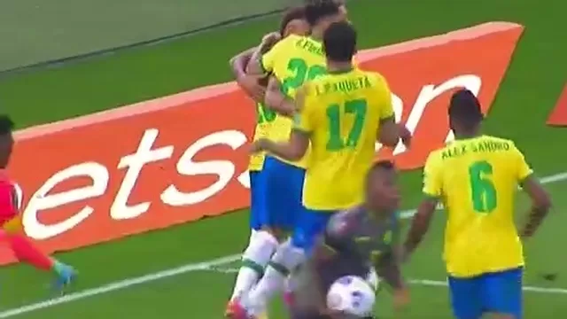 Brasil vs. Ecuador: Neymar convirtió penal tras repetirse por adelantamiento de arquero