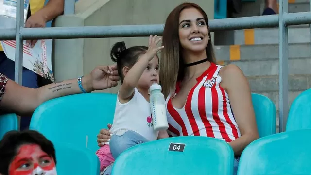Bellezas de Brasil y Paraguay tuvieron un duelo aparte en las tribunas.-foto-10
