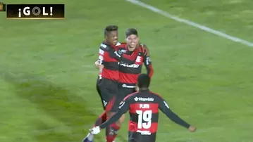 Henrique anotó 1-0 de Flamengo sobre Cusco FC tras gran cabezazo