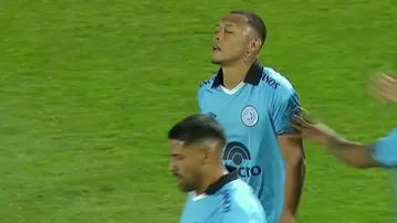 Bryan Reyna marcó golazo de tijera con Belgrano en Argentina