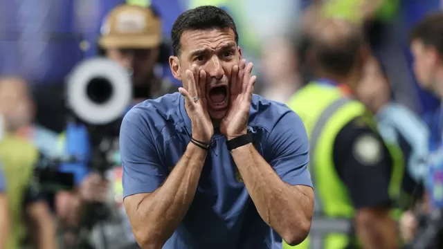 El técnico argentino reacomodaría su defensa y mediocampo para enfrentar a los ingleses por el pase a la final del Mundial 2026. | Foto: Reuters by Amanda Perobelli