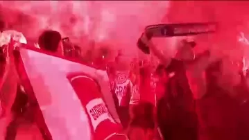 Carabobo tuvo banderazo previo al duelo contra Cristal por Copa